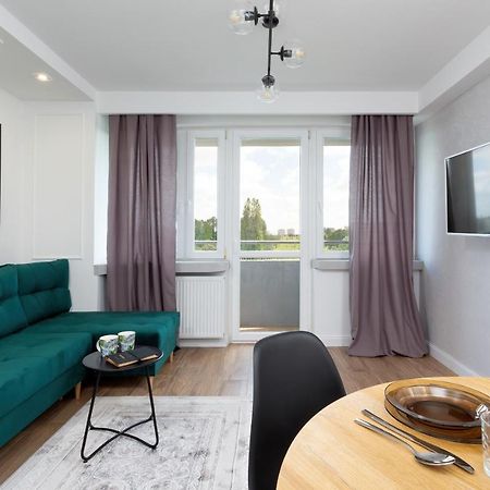 Metro Marymont Apartment By Noclegi Renters ワルシャワ エクステリア 写真