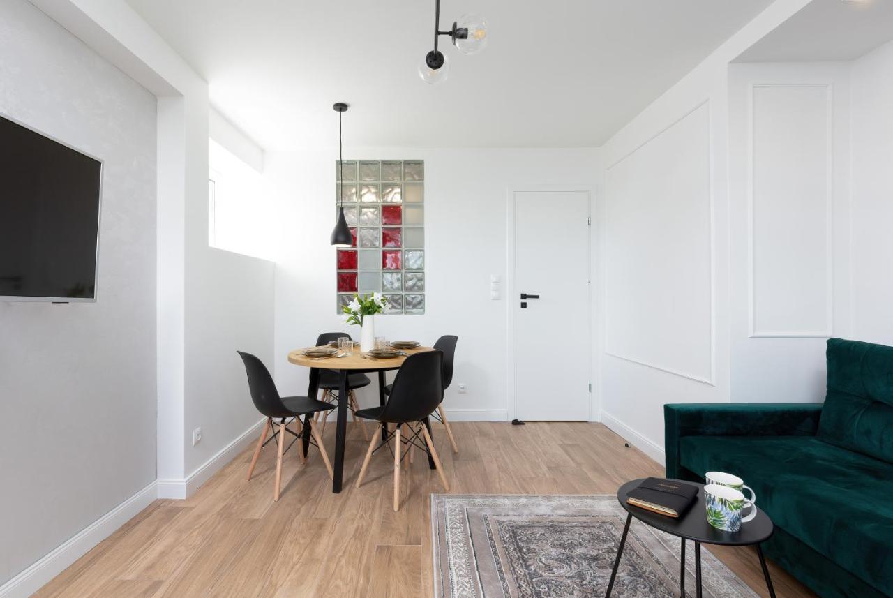 Metro Marymont Apartment By Noclegi Renters ワルシャワ エクステリア 写真