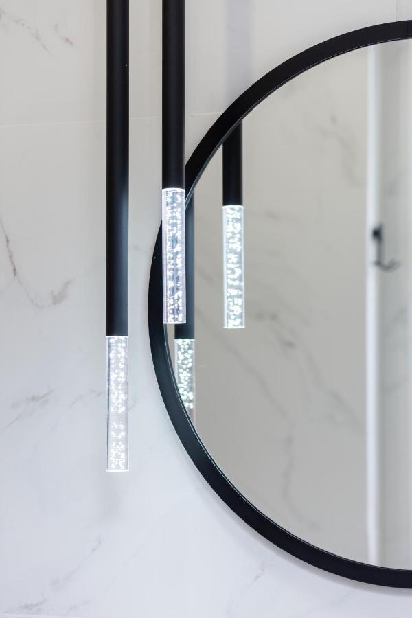 Metro Marymont Apartment By Noclegi Renters ワルシャワ エクステリア 写真