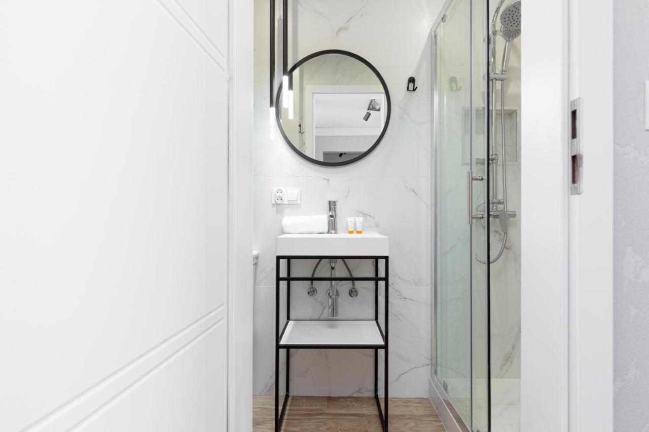 Metro Marymont Apartment By Noclegi Renters ワルシャワ エクステリア 写真
