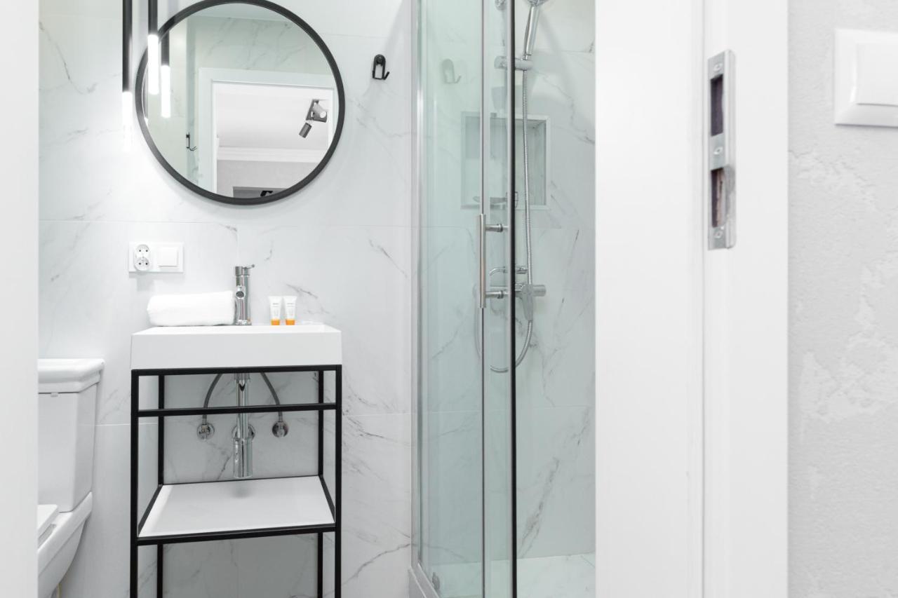 Metro Marymont Apartment By Noclegi Renters ワルシャワ エクステリア 写真